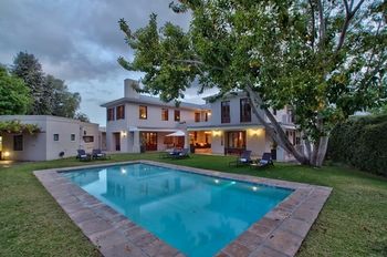 Nova Constantia Boutique Residence in Muscat